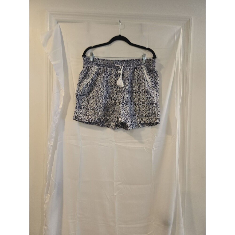 Briggs Women's Blue & White Ikat Printed Pull-On Shorts with Tassels